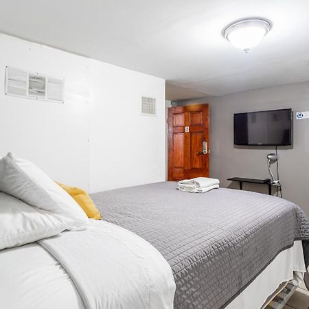 Best Room Nyc✈︎Ewr Layover➤Walk To Nyc Subway Newark Eksteriør billede